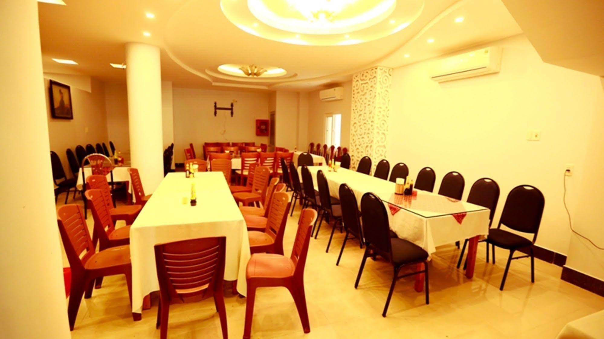 Xuan Hung Hotel Дананг Екстер'єр фото