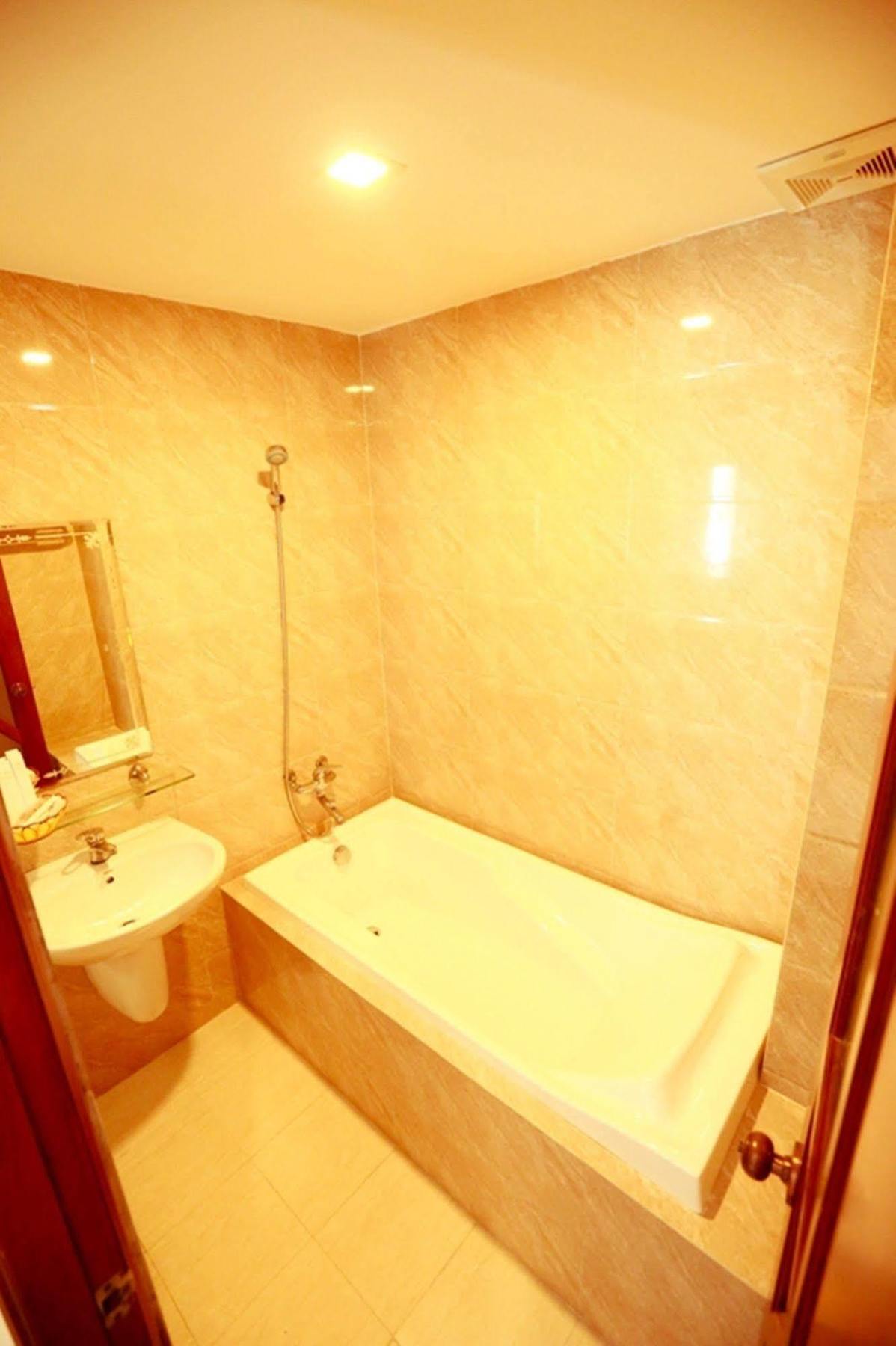 Xuan Hung Hotel Дананг Екстер'єр фото