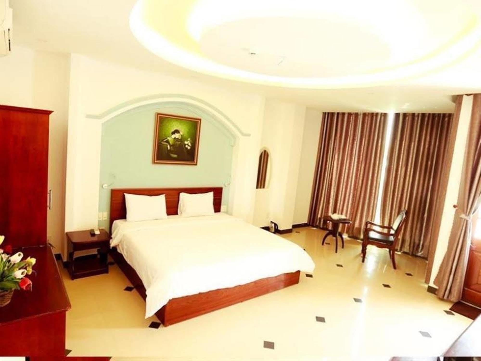 Xuan Hung Hotel Дананг Екстер'єр фото